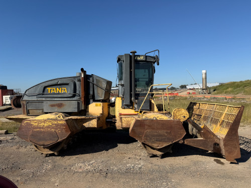 2015 Tana E520