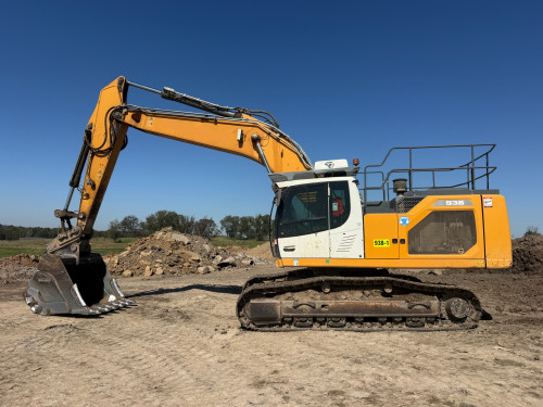 2021 Liebherr R938