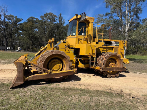 Caterpillar 825C